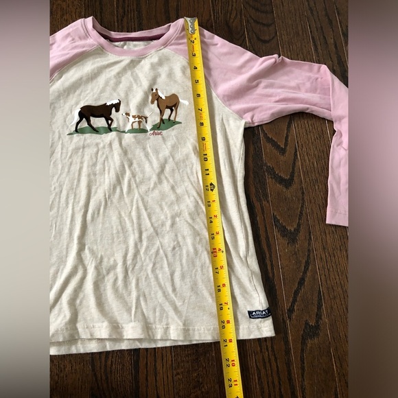 Ariat Girls M (10Y) Organic Cotton Pink/Creme Long-Sleeve Tee w/Velvet Horse/Dog - Picture 9 of 11
